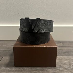 Authentic Louis Vuitton Initiales Belt